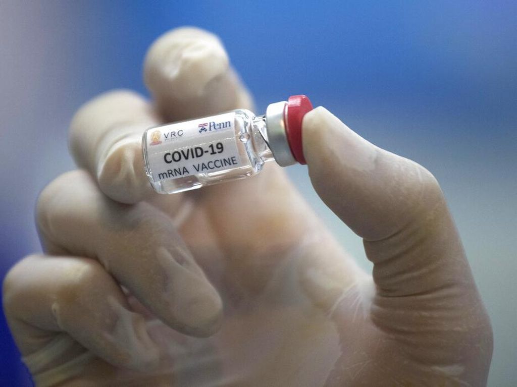 Menristek Ungkap Prakiraan Harga Vaksin Covid-19 yang Meroket