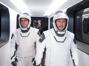 Astronaut NASA Selangkah Lagi Menuju Peluncuran Bersejarah