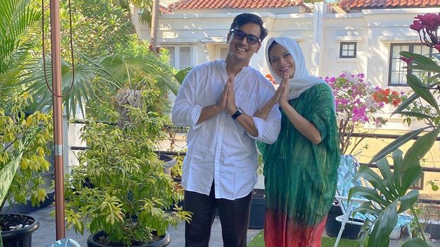 Baju Vanessa Angel yang bikin netizen salah fokus