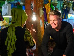 Momen Seru Gordon Ramsay ke Sumbar, Jelajah Pasar hingga Ikut Pacu Jawi