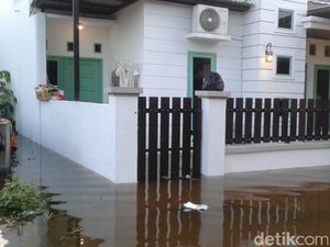 Banjir Samarinda, Warga Harap Fasilitas Kesehatan Segera Dibuka Banjir Samarinda, Warga Harap Fasilitas Kesehatan Segera Dibuka