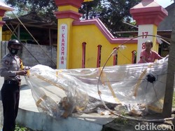 Duh, Balon Udara Juga Nyungsep di Desa Teratas Gunung Merapi