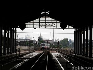 Stasiun Balapan Solo Masih Lengang Stasiun Balapan Solo Masih Lengang