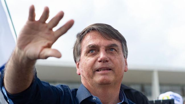 Dulu Remehkan Corona, Presiden Brasil Kini Tertular Virusnya Dulu Remehkan Corona, Presiden Brasil Kini Tertular Virusnya