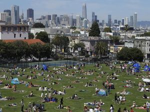 California Umumkan Beralih ke Fase Endemi Corona