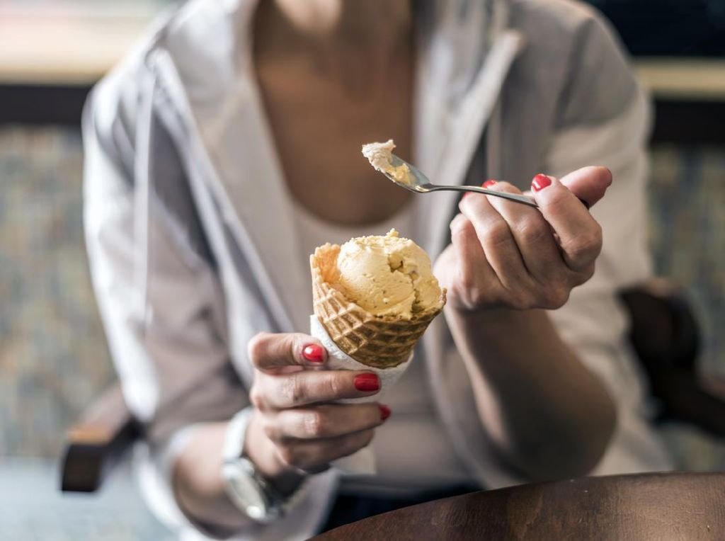 7 Langkah Makan Es Krim Supaya Rasanya Lebih Nikmat, Terbukti Secara Ilmiah