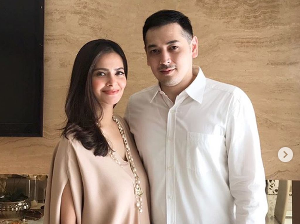 Makin Nyaman dengan Cut Tary, Ini Penampilan Baru Richard Kevin Makin Nyaman dengan Cut Tary, Ini Penampilan Baru Richard Kevin