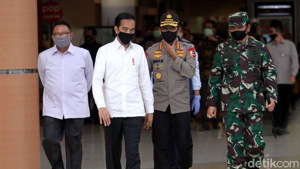 Cek Kesiapan New Normal, Jokowi Tinjau Mal di Bekasi