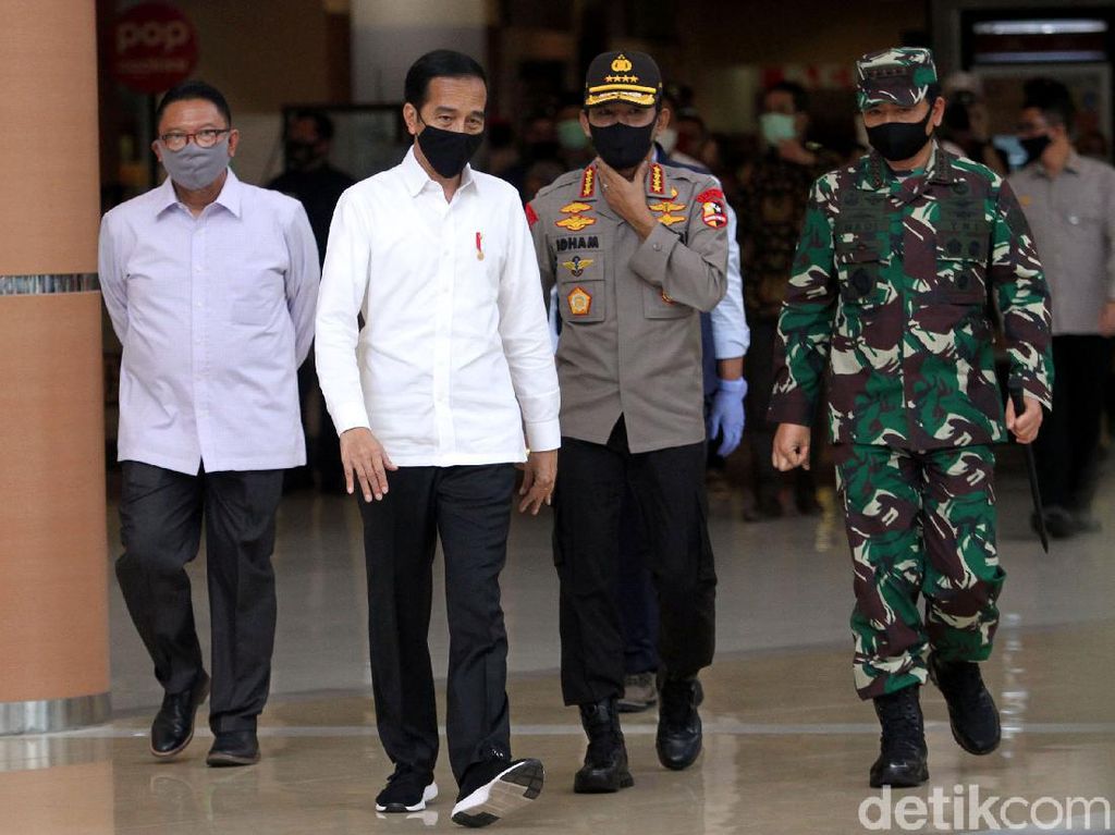 Cek Kesiapan New Normal, Jokowi Tinjau Mal di Bekasi Cek Kesiapan New Normal, Jokowi Tinjau Mal di Bekasi