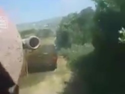 Parkir Sembarangan, Mercy Ini Disiram Tinja