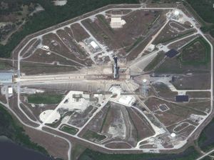 Penampakan Roket SpaceX dari Antariksa Sebelum Meluncur