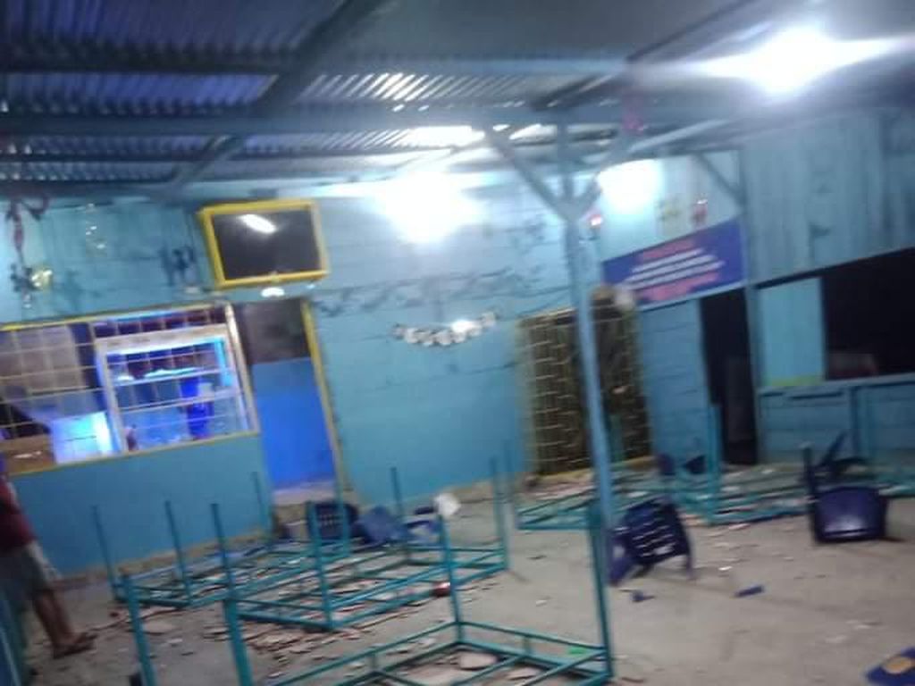 Warung Dirusak Warga di Tapteng Sediakan Wanita Malam, Pernah Ditutup Pemkab Warung Dirusak Warga di Tapteng Sediakan Wanita Malam, Pernah Ditutup Pemkab