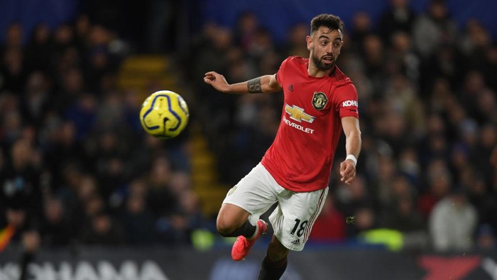 LONDON, ENGLAND - FEBRUARY 17: Bruno Fernandes of Manchester United in action during the Premier League match between Chelsea FC and Manchester United at Stamford Bridge on February 17, 2020 in London, United Kingdom. (Photo by Mike Hewitt/Getty Images)