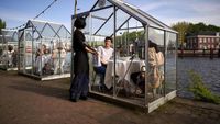 Trik Restoran di Dunia yang Mulai Beroperasi dengan Sistem New Normal