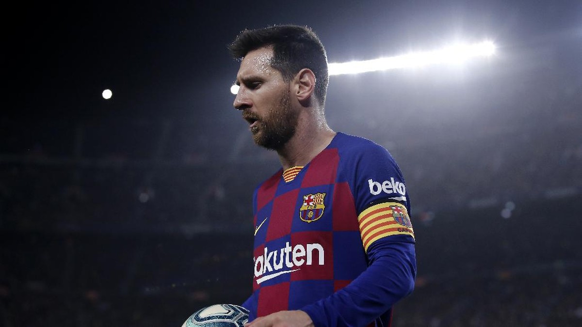 Lionel Messi dilaporkan tak mau bertahan lama di Barcelona. (Foto: Getty Images/Eric Alonso)