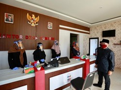 Bupati Anas Keliling Kantor Desa/Kecamatan Cek New Normal Pelayanan Publik