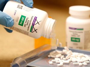 WHO Setop Sementara Uji Coba Hydroxychloroquine untuk Pasien Corona