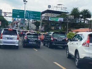 Bupati Bogor Bingung Warga Jakarta Padati Puncak: Kenapa Bisa Lolos? Bupati Bogor Bingung Warga Jakarta Padati Puncak: Kenapa Bisa Lolos?