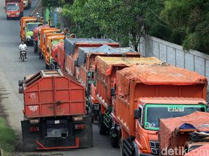 Pemprov DKI Wajibkan Warga Pilah Sampah di Tingkat RW
