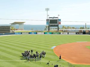 Perdana! Stadion Baseball Disewakan Jadi Penginapan Airbnb