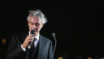 Izin Dicabut, 2 Baliho Konser Andrea Bocelli di Borobudur Diturunkan