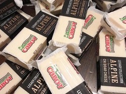 Keju Terbaik di Dunia Ini Berasal dari Pabrik 100 Tahun