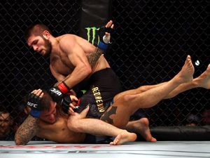 Khabib Selalu Menang dengan Gulat, Apakah Membosankan? Khabib Selalu Menang dengan Gulat, Apakah Membosankan?