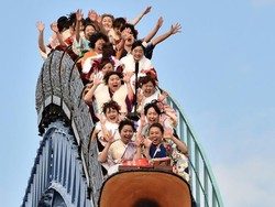 Naik Rollercoaster di Jepang, Nggak Boleh Teriak-Teriak!