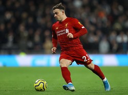 Betis Xherdan Shaqiri Bikin Salah Fokus, Fans Sebut Nokia 3310