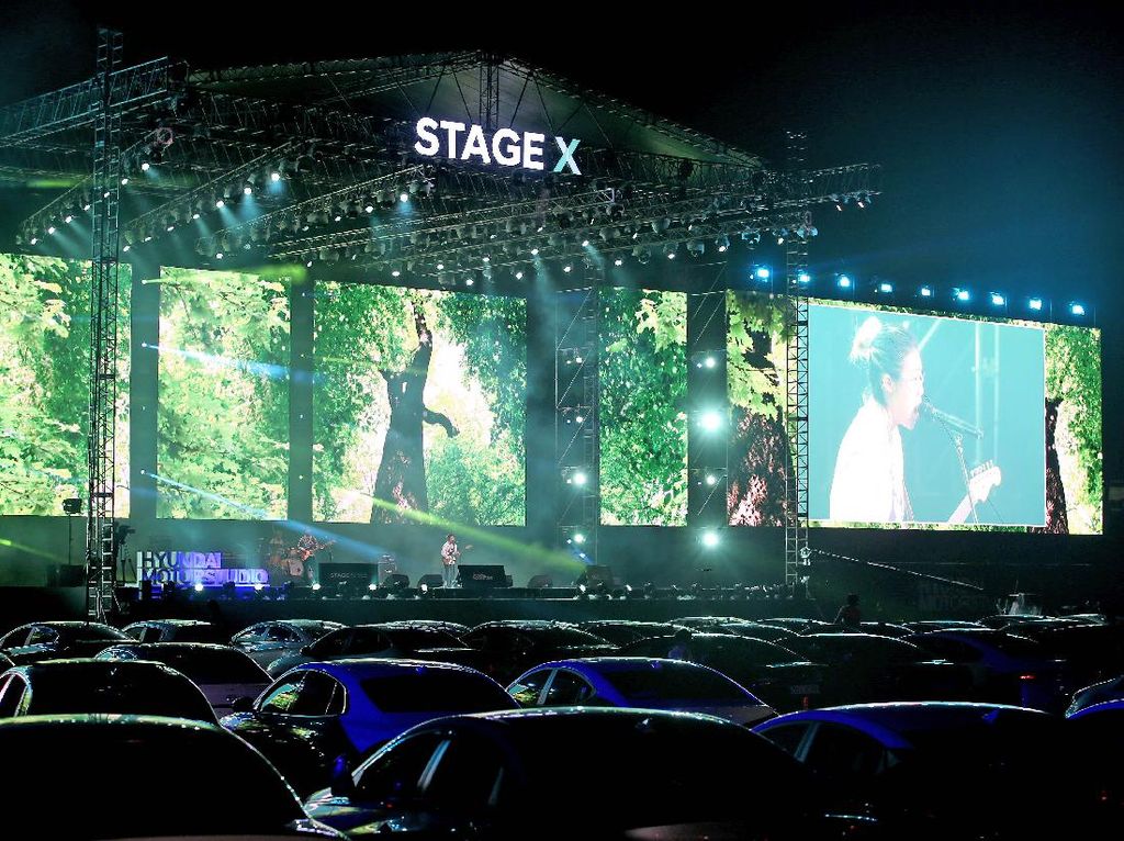 Cara Unik Hyundai Gelar Konser K-Pop, Penontonnya di Dalam Mobil Cara Unik Hyundai Gelar Konser K-Pop, Penontonnya di Dalam Mobil