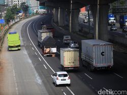 Pengusaha Catat! Aturan Wira-wiri Angkutan Barang Saat Long Weekend