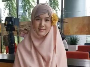Potret Aliza Kim: Eks Model Internasional yang Jadi Mualaf