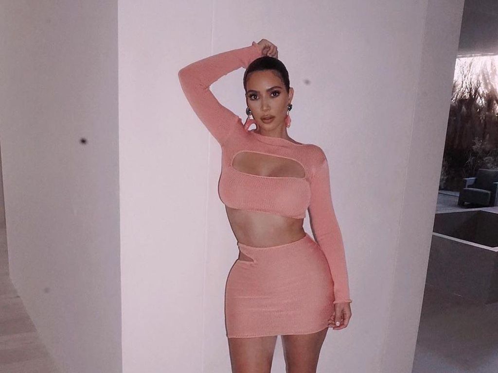 Kim Kardashian Sebut Ogah Foto Seksi Lagi karena Anak