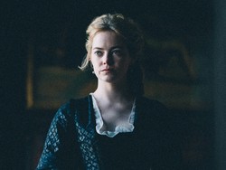 Cerita Emma Stone yang Organ Tubuhnya Geser karena Syuting Pakai Korset