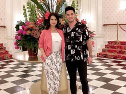 Jalani LDR, Maria Ozawa Video Call Kekasih Tiap Malam