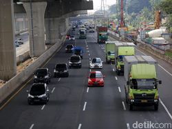 Lihat Kembali Kemacetan Panjang di Tol Japek dari Langit