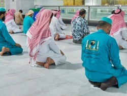 Arab Saudi Izinkan Salat Berjemaah di Masjid Mulai 31 Mei, Kecuali Mekah