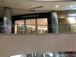 Jabar New Normal 1 Juni, Tenant Mal di Bekasi Mulai Beres-beres