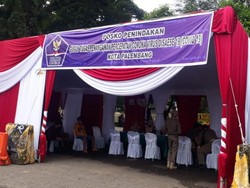 Langgar Aturan PSBB Palembang, Puluhan Warga Dihukum Bersihkan Fasilitas Umum