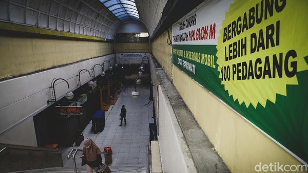 Nyaris Tanpa Aktivitas Kawasan Blok M Bak Mati Suri
