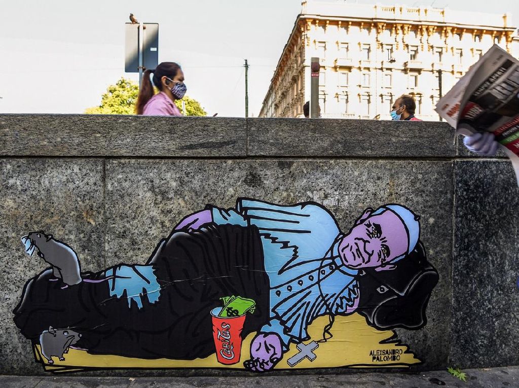 Ada Mural Paus Fransiskus Jadi Pengemis di Milan, Jubahnya Compang-camping Ada Mural Paus Fransiskus Jadi Pengemis di Milan, Jubahnya Compang-camping