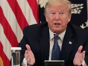 Corona Tewaskan 100 Ribu, Trump Klaim Tanpa Responsnya Jumlahnya Lebih Tinggi