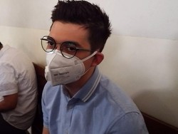 Kasus Dugaan Penggelapan Uang Irwansyah Vs Medina Zein Dihentikan Sementara