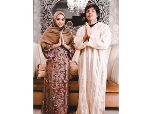 Gaya Berhijab Aurel Hermansyah Saat Lebaran Dengan Atta Halilintar