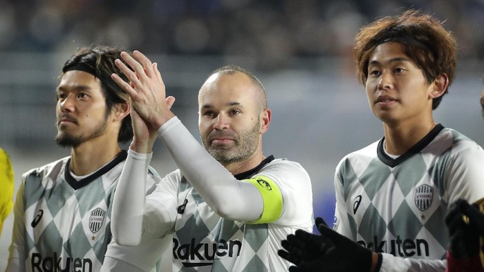 SUWON, SOUTH KOREA - FEBRUARY 19: Andres Iniesta of Vissel Kobe celebrates the AFC Champions League Group G match between Suwon Samsung Bluewings and Vissel Kobe at the Suwon World Cup Stadium on February 19, 2020 in Suwon, South Korea. (Photo by Han Myung-Gu/Getty Images)