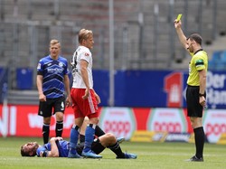 New Normal di Sepakbola: Marah-marah ke Wasit Harus Jarak Jauh