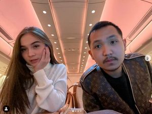 Gaya Pacaran Elina Joerg dan Kekasih, THR Mobil Mewah hingga Plesiran Gaya Pacaran Elina Joerg dan Kekasih, THR Mobil Mewah hingga Plesiran