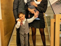 Sebelumnya Isco sudah memiliki anak yang bernama Francisco Alarcon Calderon, buah cinta dari Carmen Muga selaku mantan kekasih. Namun sang anak kini ikut bersama Isco, serta turut diasuh oleh Sara Salamo (Instagram/sarasalamo)