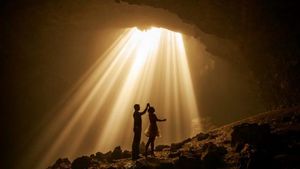 Kisah Pilu di Balik Indahnya Gua Jomblang Yogyakarta