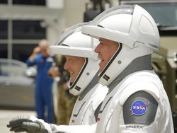 Baju Astronaut Belum Jadi, Misi NASA ke Bulan Terancam Ditunda